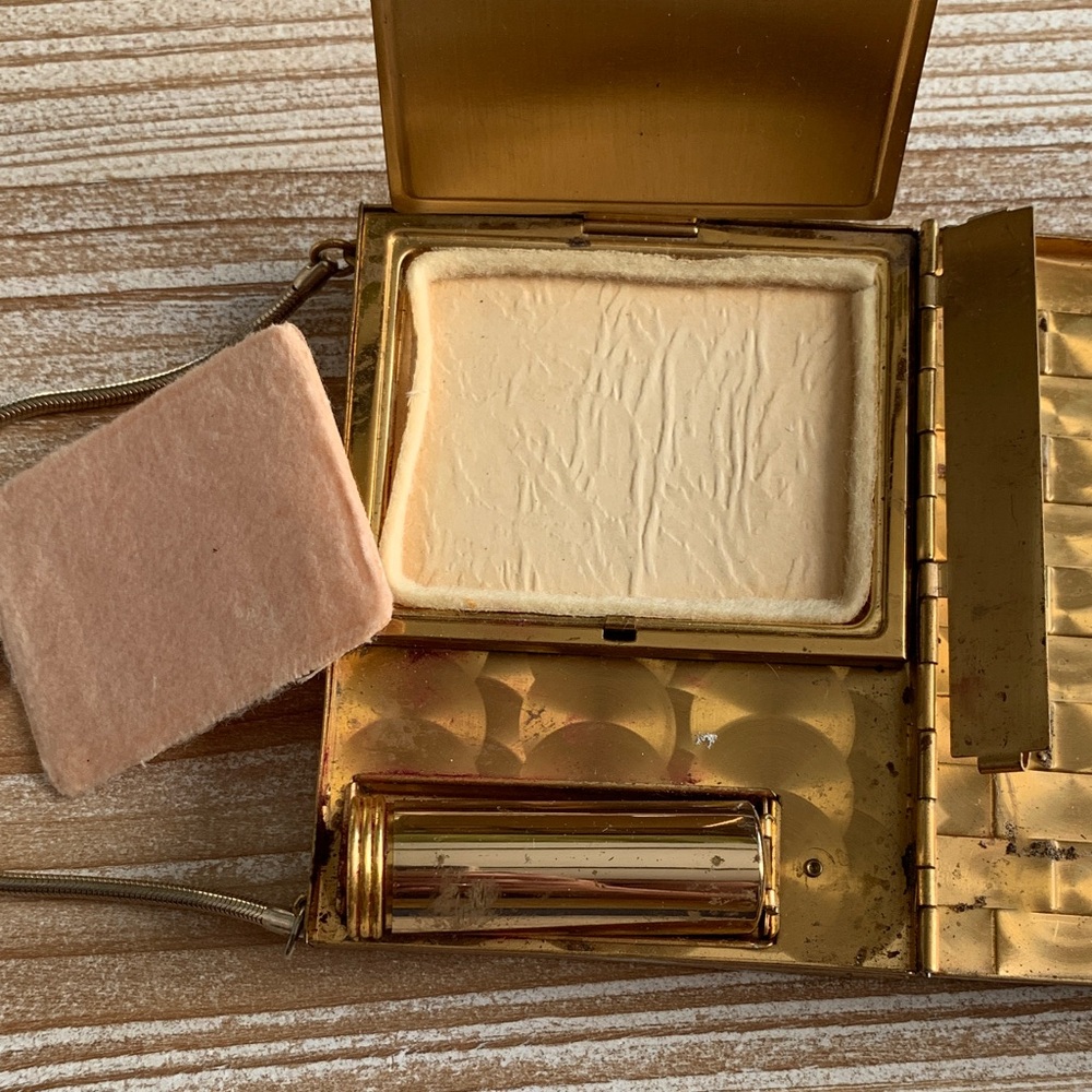 Vintage Gold Brass 1950s Basket Woven Mesh Cigarette Vanity Compact Case - Picture 3 of 6